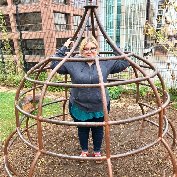 Meet your Posher, Hetta - Picture 3 of 5